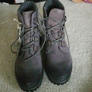 White mountain boots